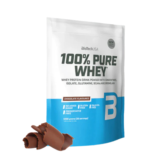 Suplemento de proteína de suero Biotechusa sabor chocolate en polvo, ideal para aumentar la ingesta proteica en la dieta.